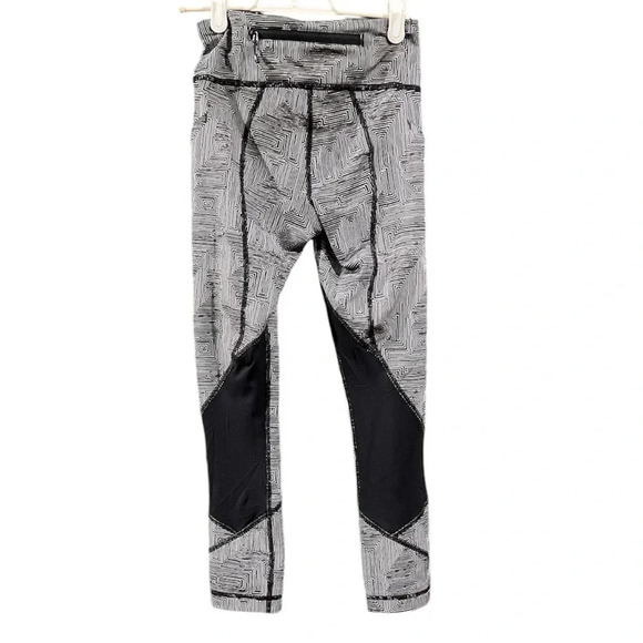 Lululemon size 2 crop leggings. Excellent condition - Picture 5 of 8